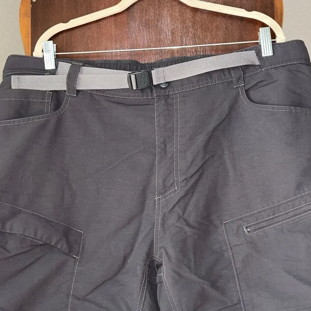 The North Face Shorts Mens  XXL Gray Hiking Camp Climb Outdoor  Belted Nylon